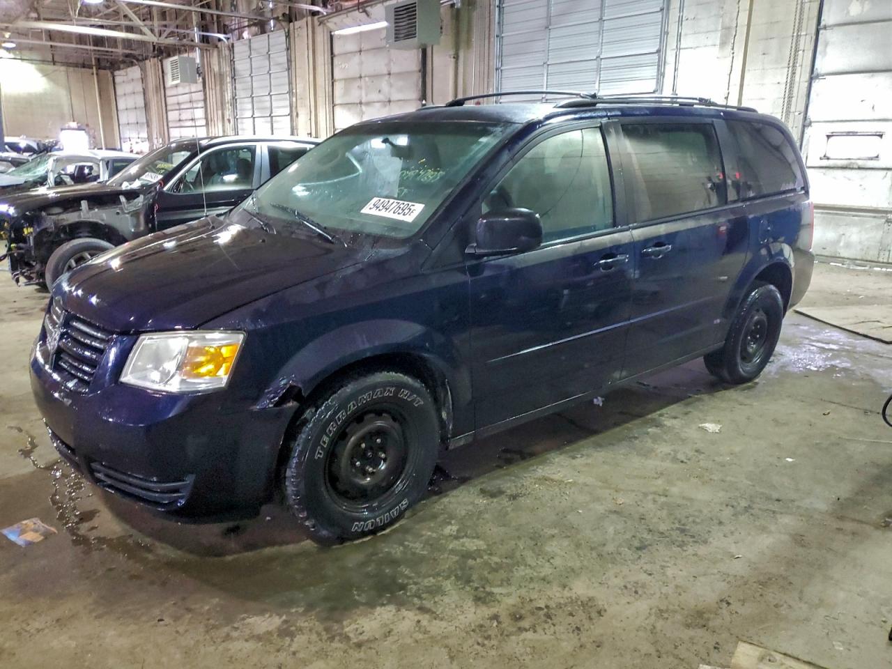 Dodge Caravan Hero Image 1