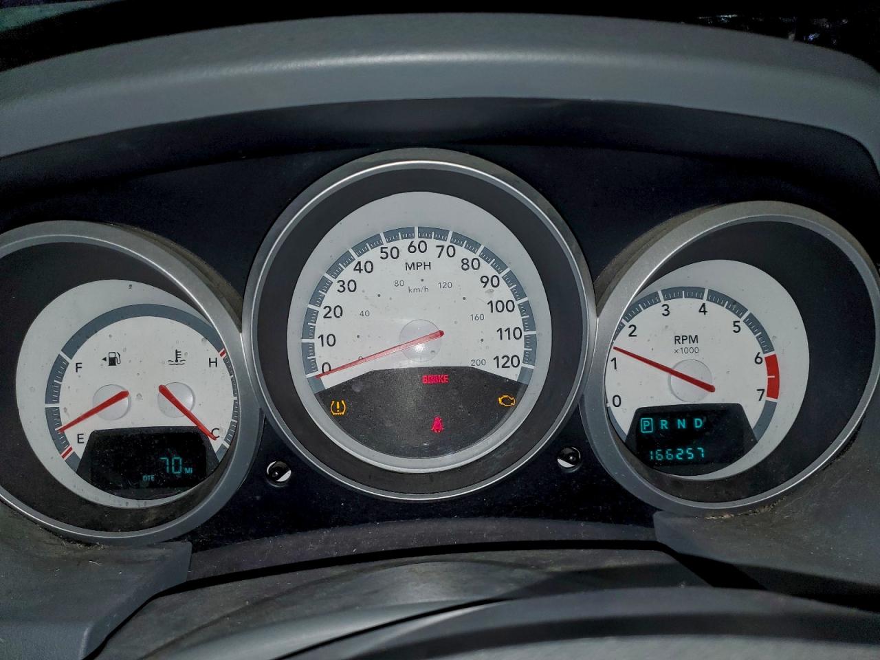 Dodge Caravan Hero Image 9