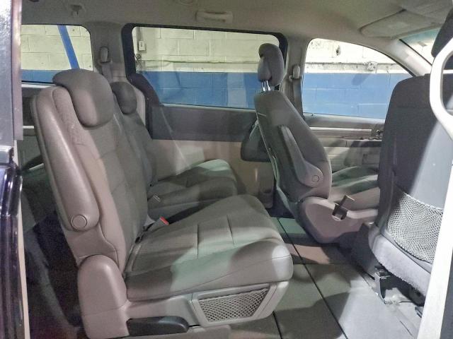 Dodge Caravan Hero Image 2