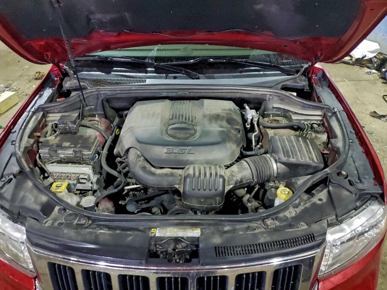 Jeep Grand Cherokee Laredo Image 12