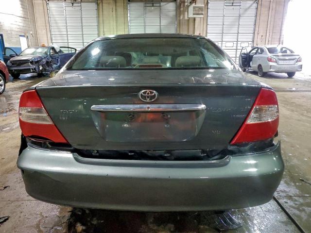 Toyota Camry Le Image 3