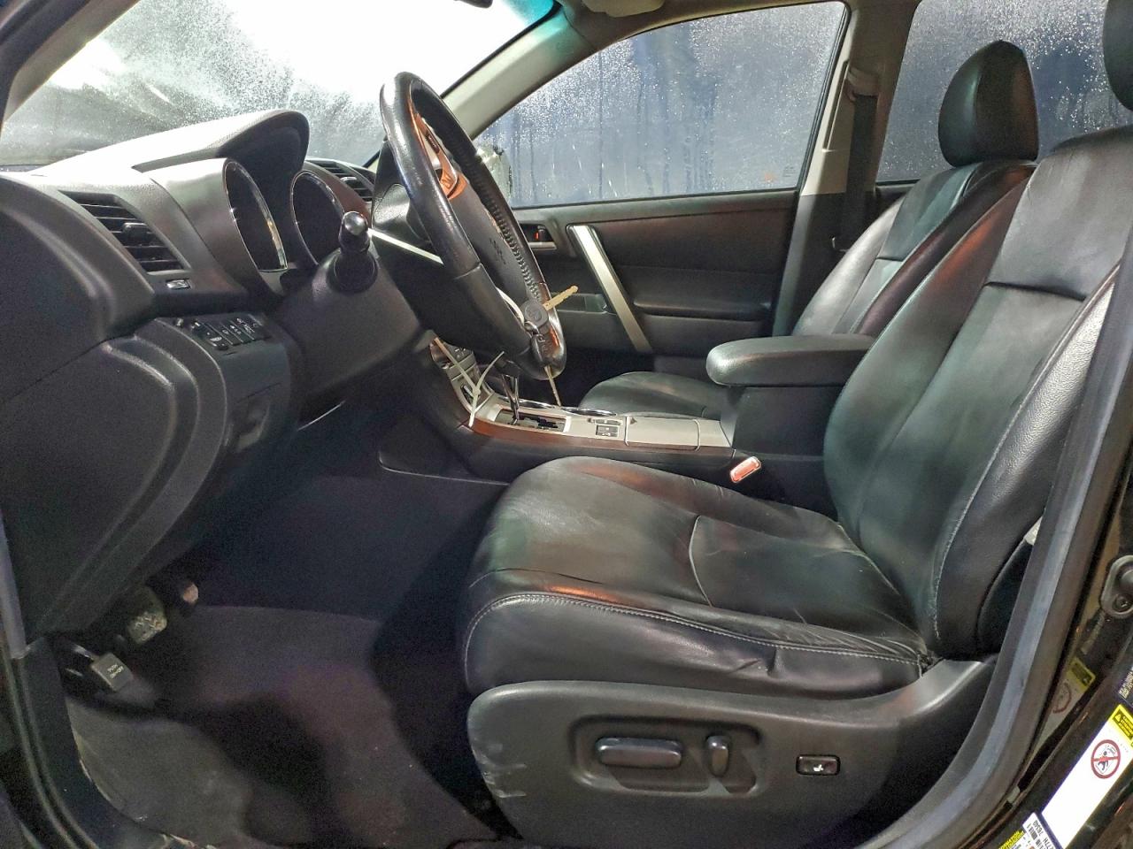 Toyota Highlander Base Image 7