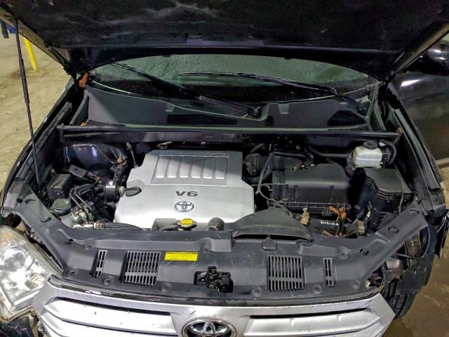 Toyota Highlander Base Image 10