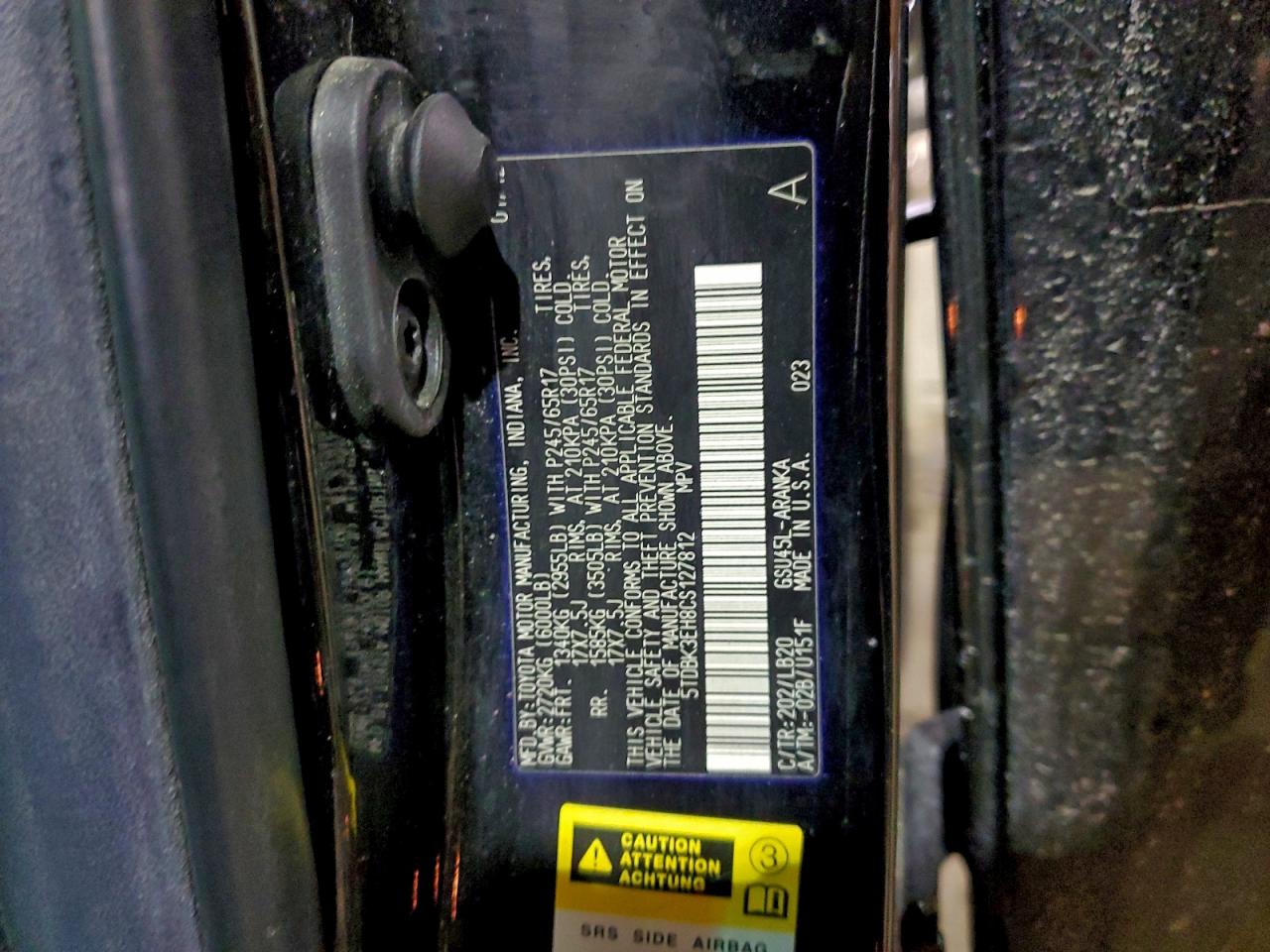 Toyota Highlander Base Image 9