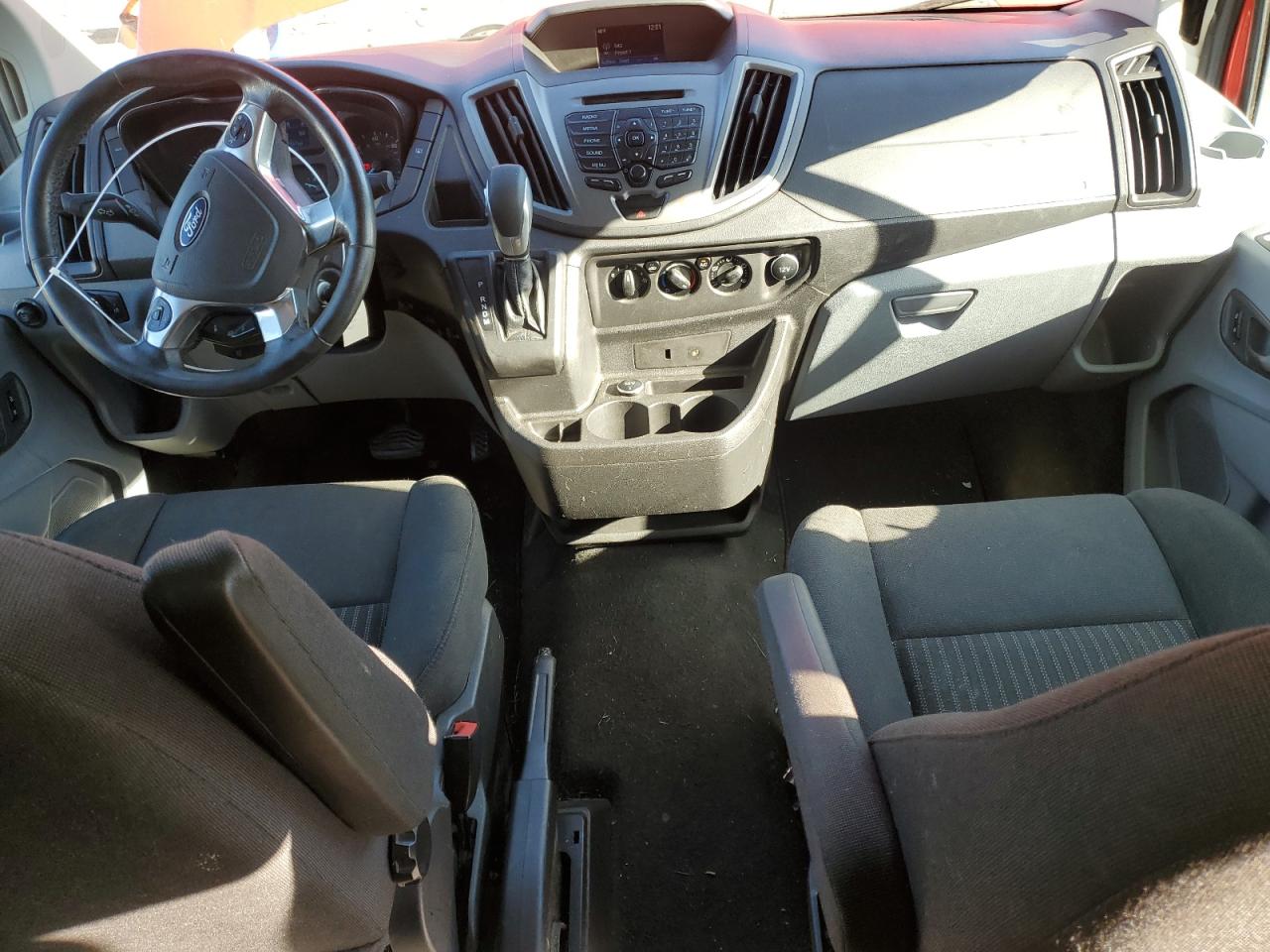 Ford Transit T-350 Image 8