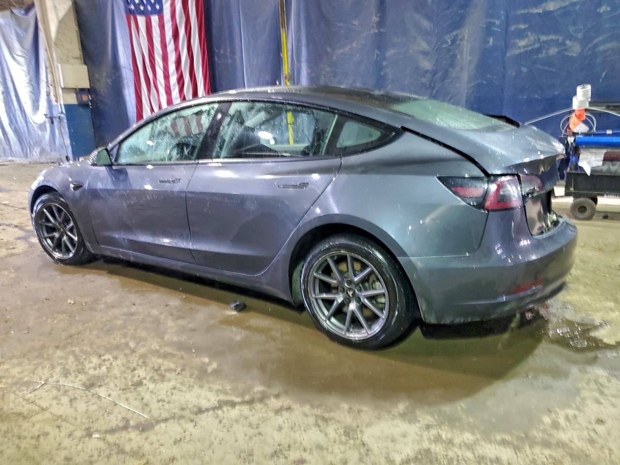 Tesla Model 3 Image 2