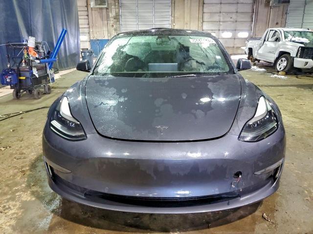 Tesla Model 3 Image 4