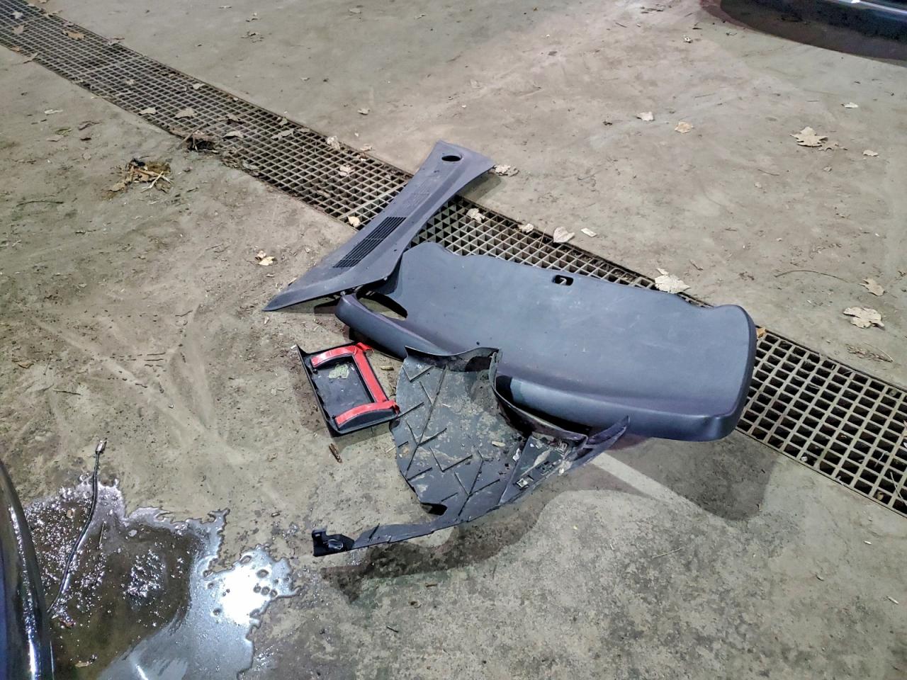 Tesla Model 3 Image 12