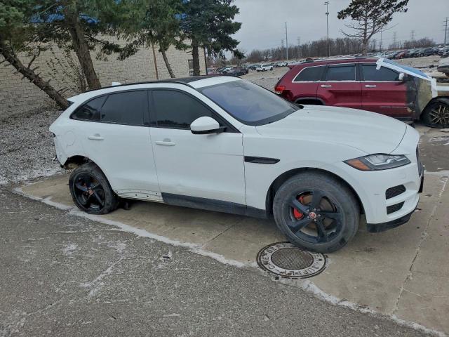 Jaguar F-PACE Prestige Image 10