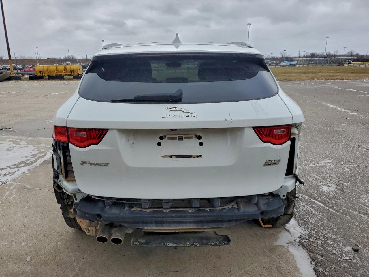 Jaguar F-PACE Prestige Image 3