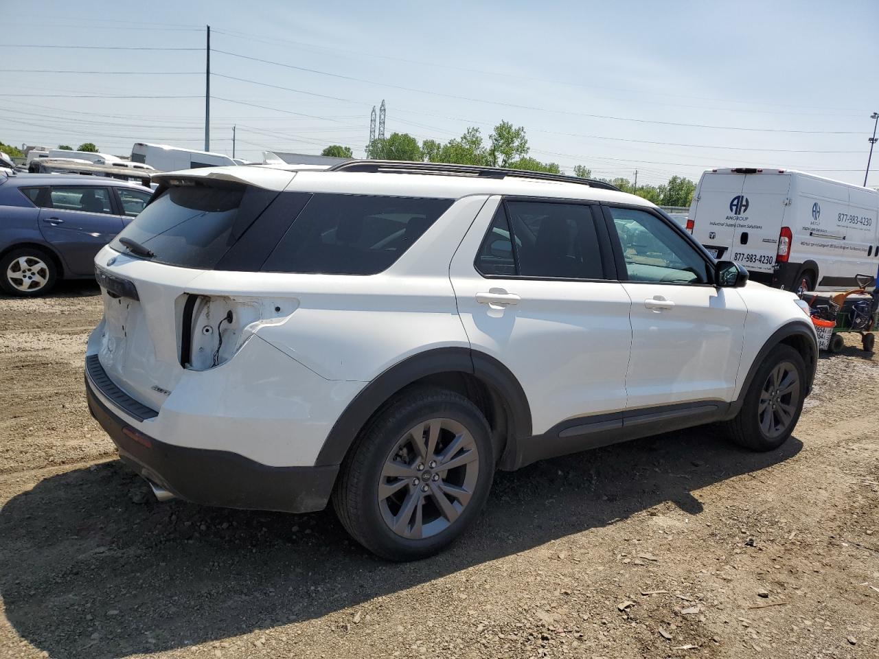 Ford Explorer Xlt Image 3