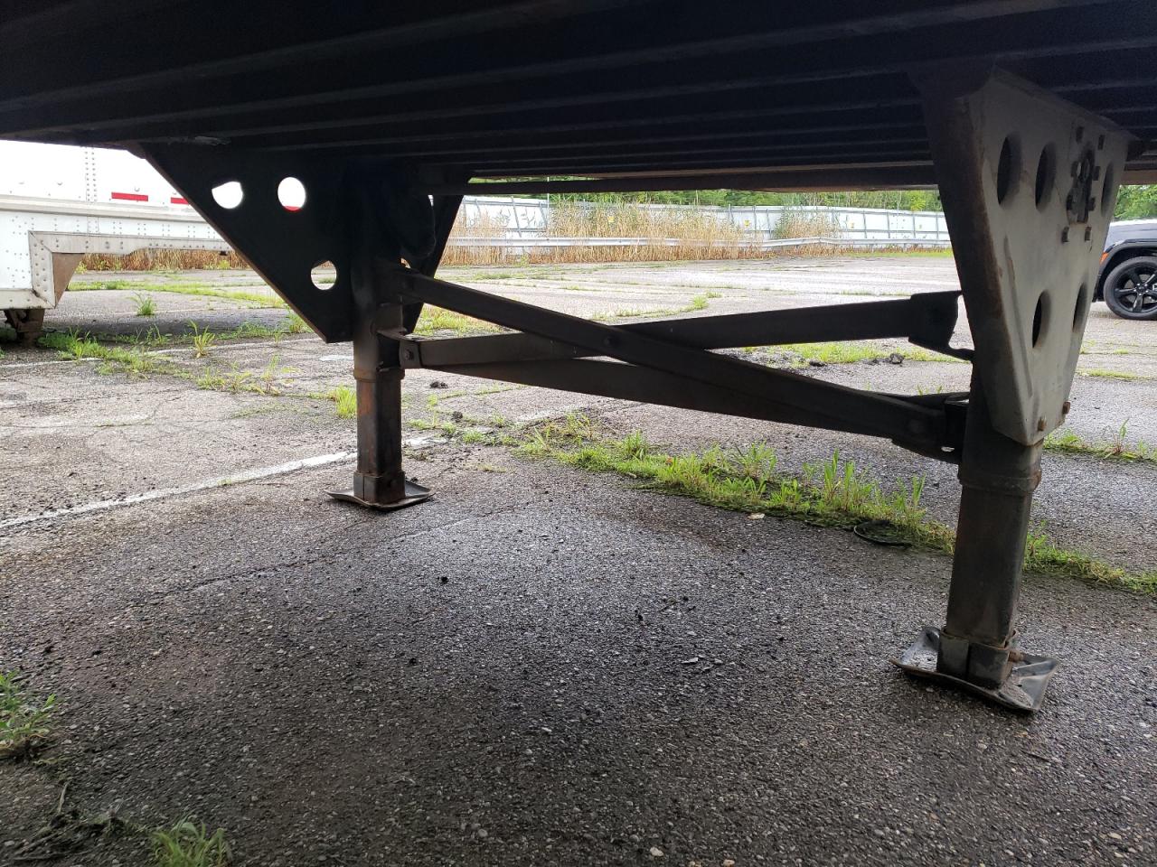 Utility 4000-dx Image 7