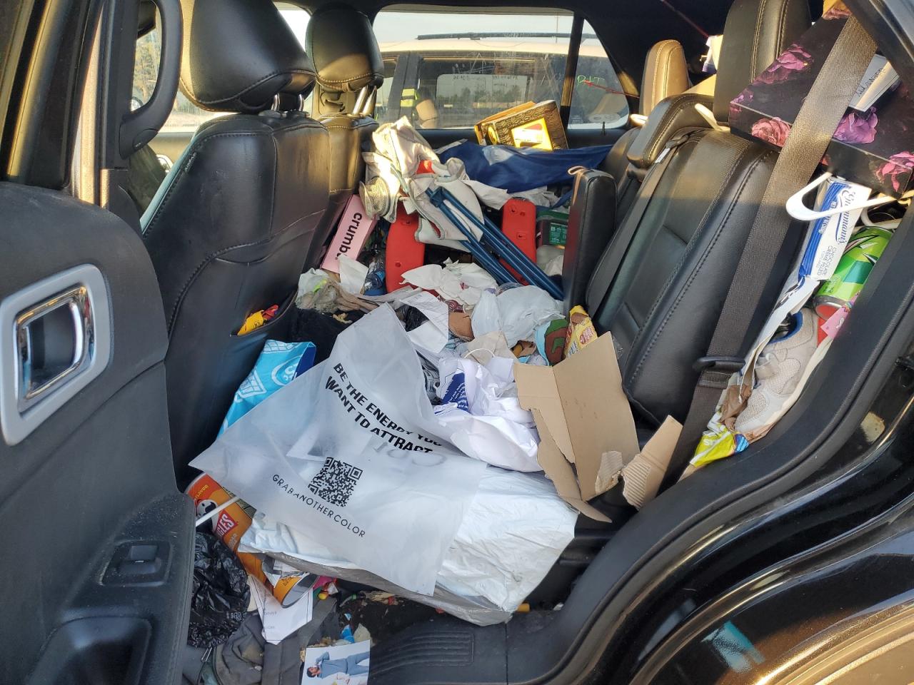 Ford Explorer Limited Image 11