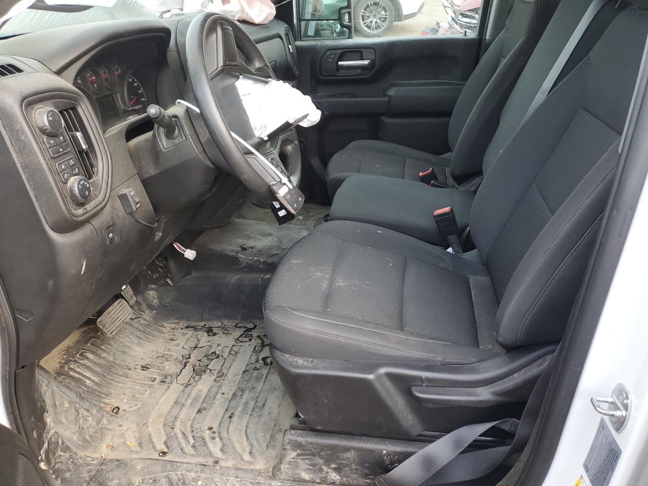 Chevrolet Silverado K2500 Heavy Duty Image 12