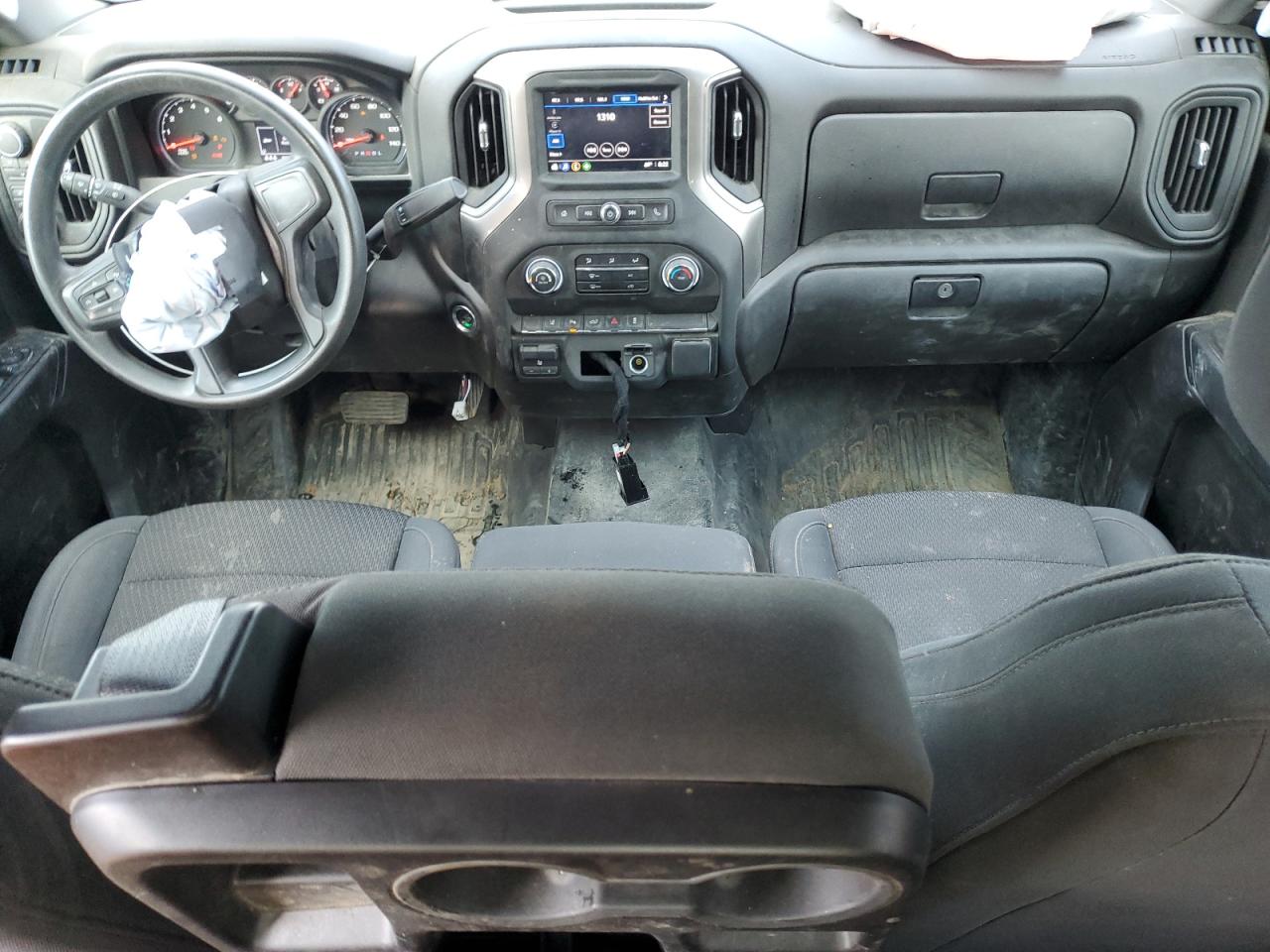 Chevrolet Silverado K2500 Heavy Duty Image 10