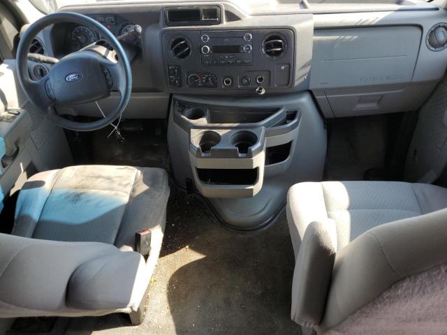 Ford Econoline E350 Super Duty Wagon Image 12