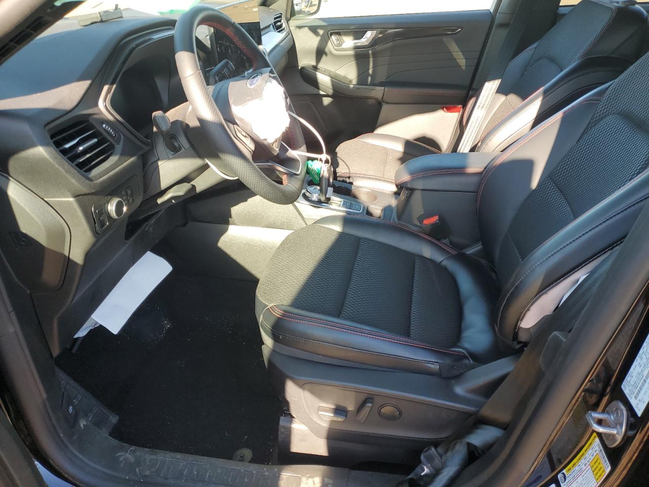 Ford Escape St Line Image 12