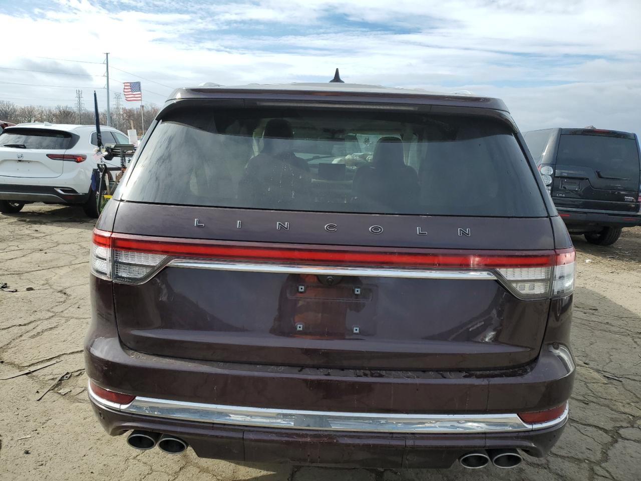 Lincoln Aviator Black Label Image 13