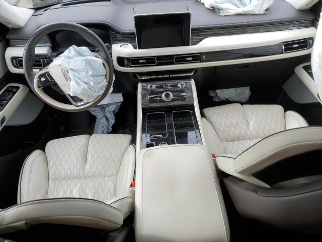 Lincoln Aviator Black Label Image 3