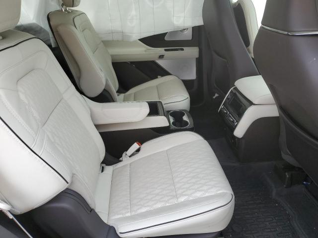 Lincoln Aviator Black Label Image 9