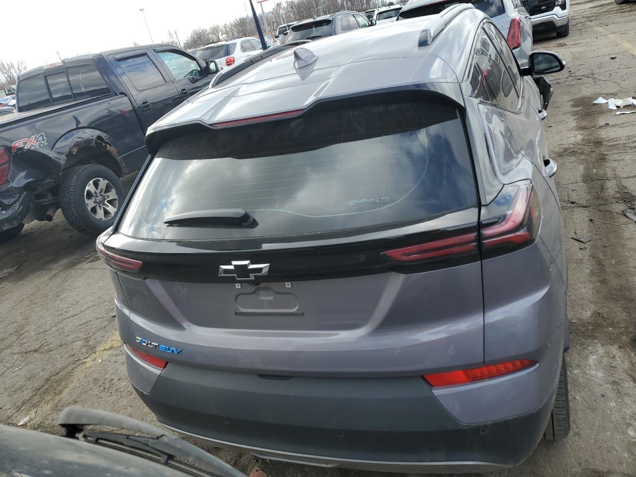 Chevrolet Bolt Premier Image 13