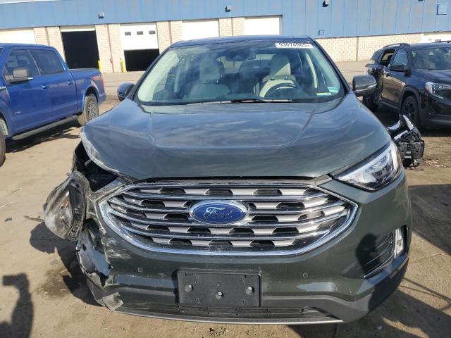 Ford Edge Titanium Image 3