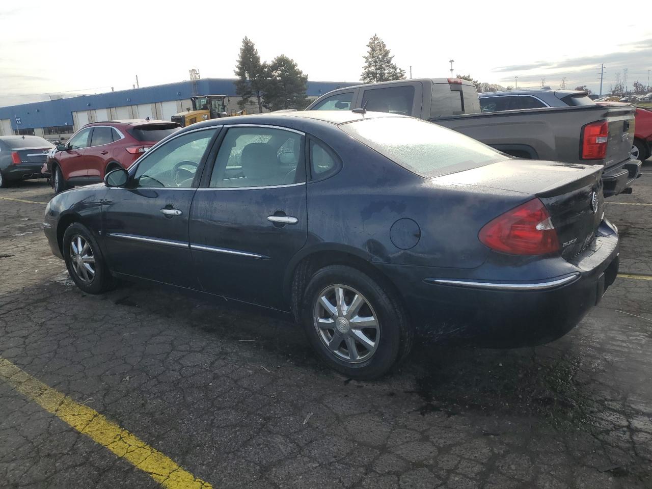 Buick LaCrosse Cx Image 3