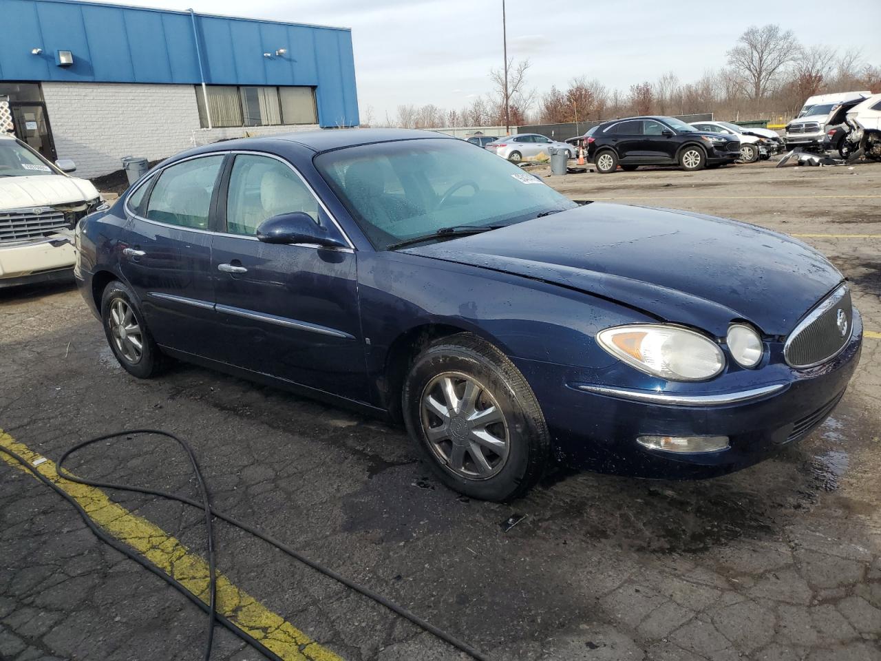 Buick LaCrosse Cx Image 7