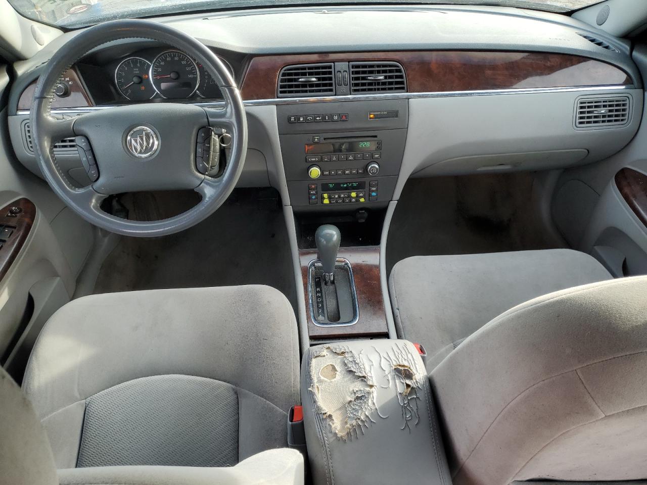 Buick LaCrosse Cx Image 6