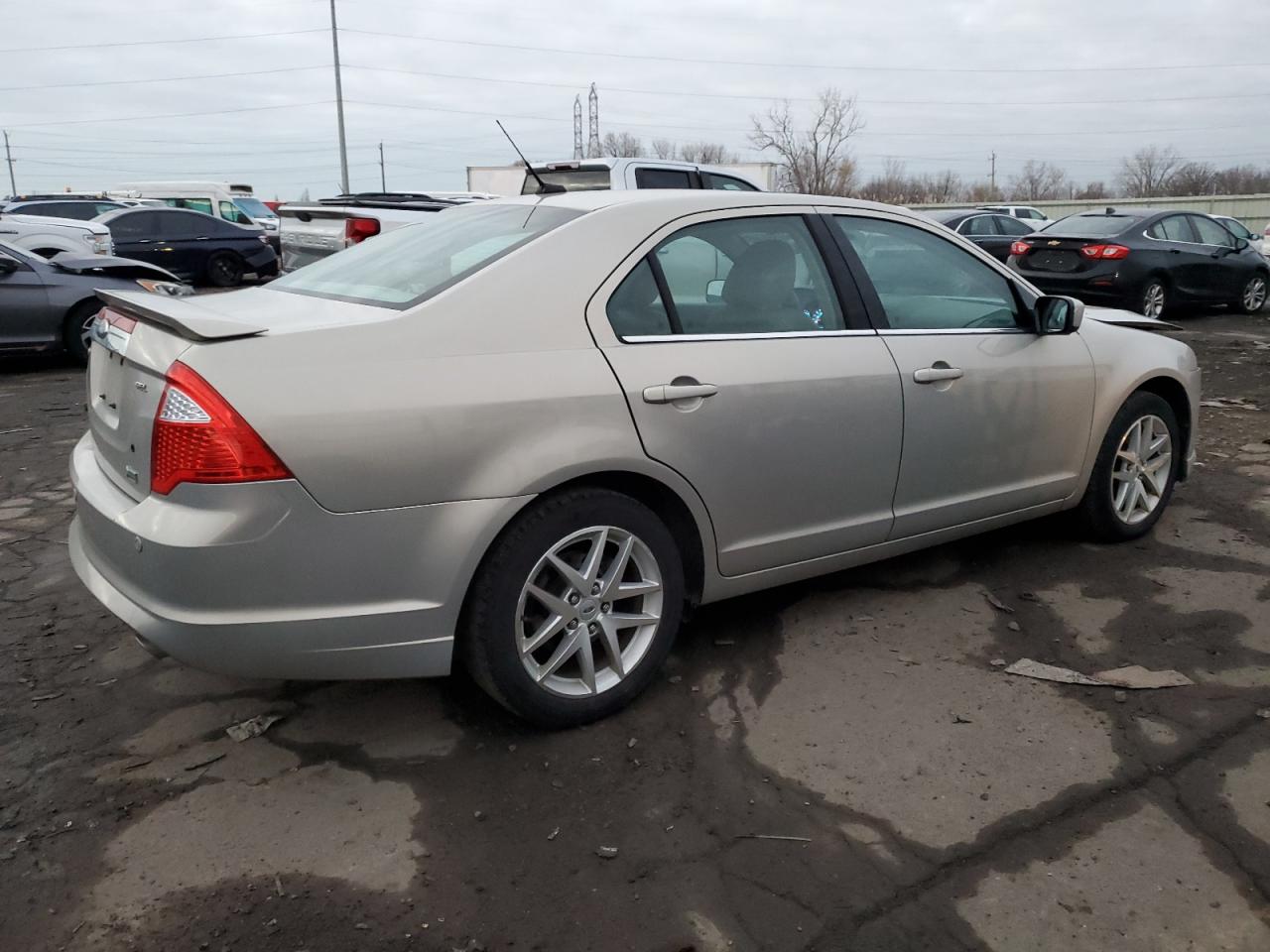 Ford Fusion Sel Image 12