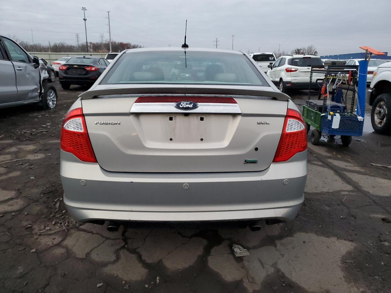 Ford Fusion Sel Image 6