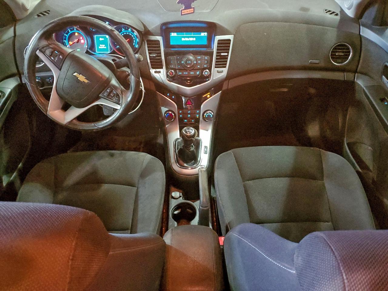 Chevrolet Cruze Lt Image 2