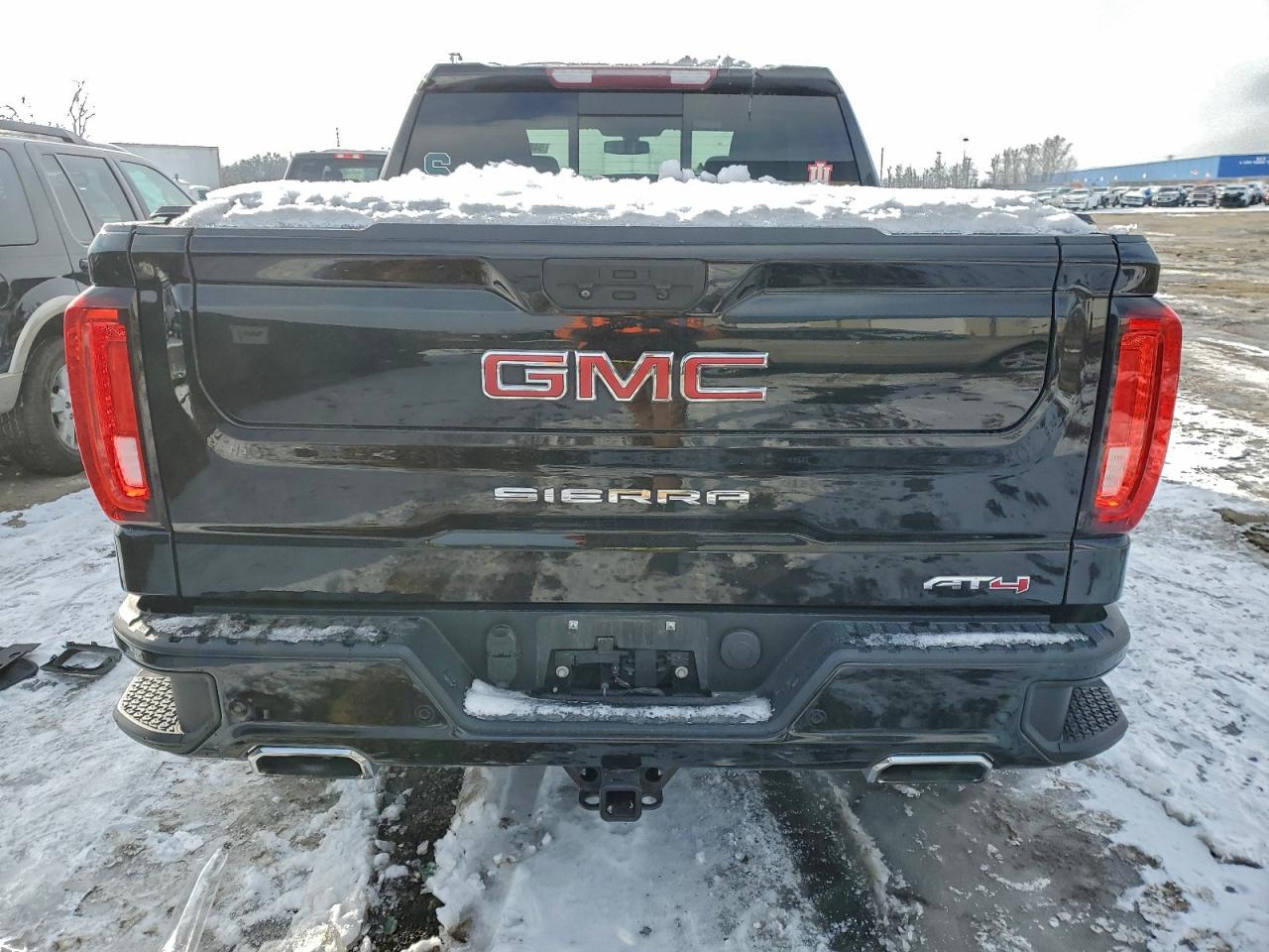 GMC Sierra K1500 At4 Image 8