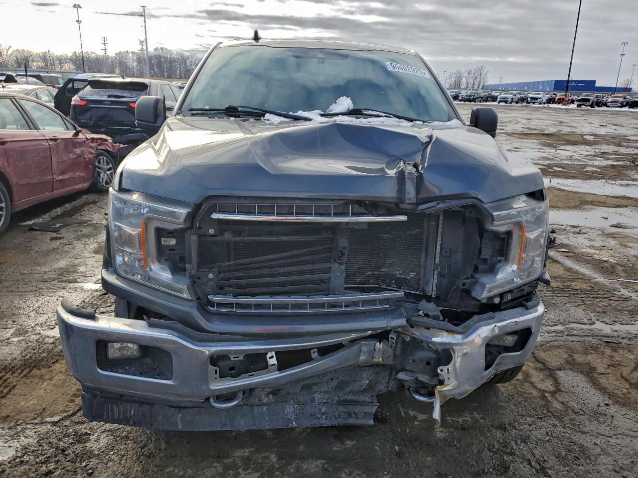 Ford F-150 Supercrew Image 2