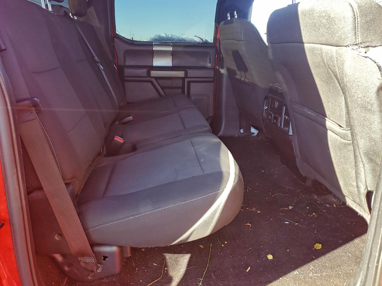 Ford F-150 Supercrew Image 5