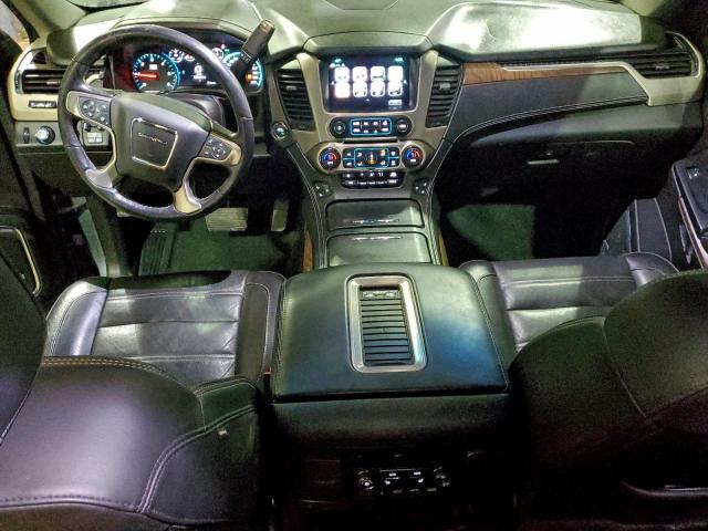 GMC Yukon Denali Image 7