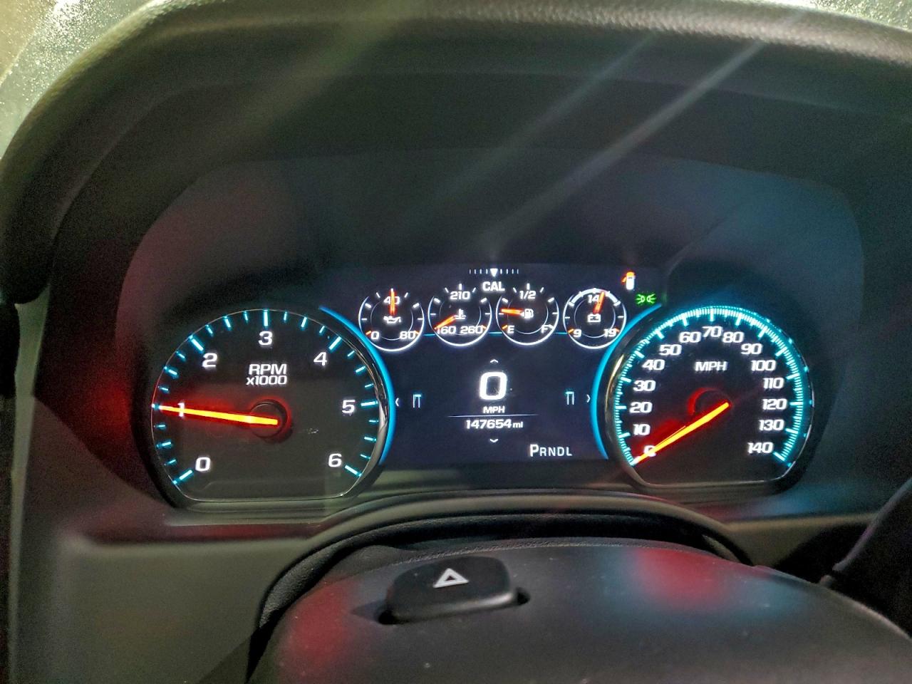 GMC Yukon Denali Image 12