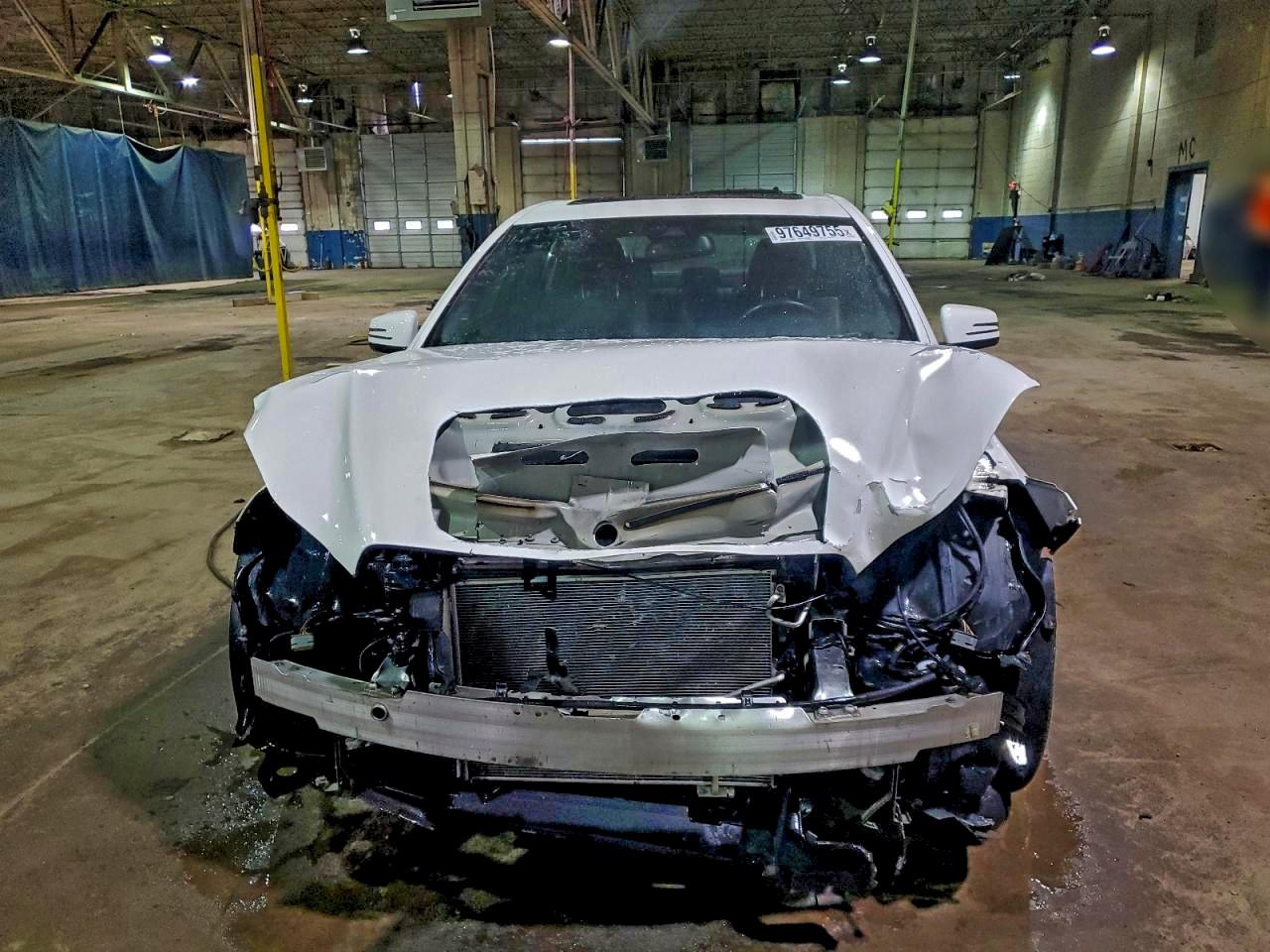 Mercedes-Benz E-Class 350 4matic Image 9