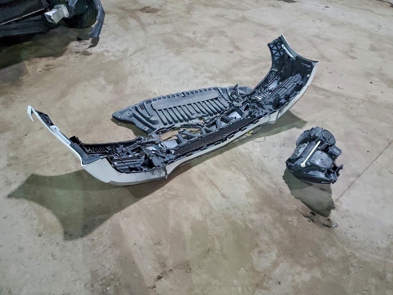 Mercedes-Benz E-Class 350 4matic Image 13