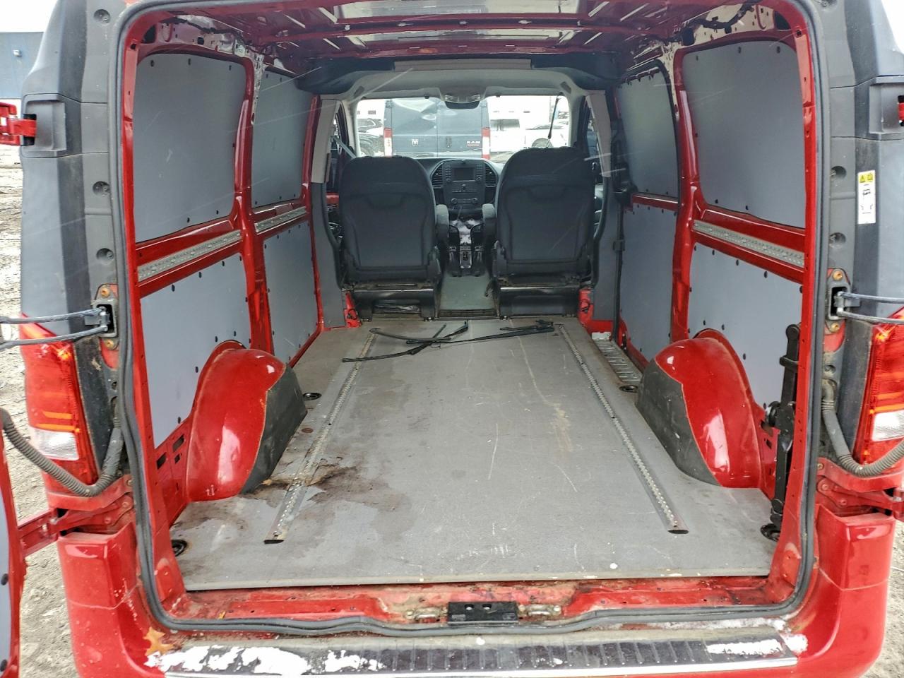 Mercedes-Benz Metris Image 8