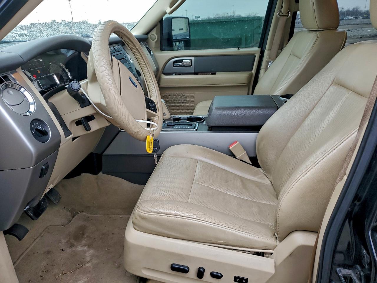 Ford Expedition Xlt Image 10