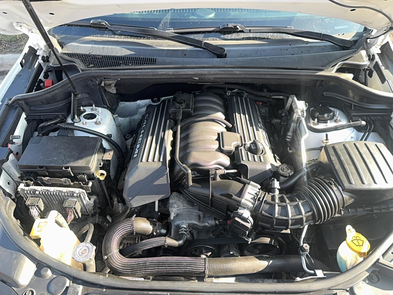 Jeep Grand Cherokee Srt-8 Image 8