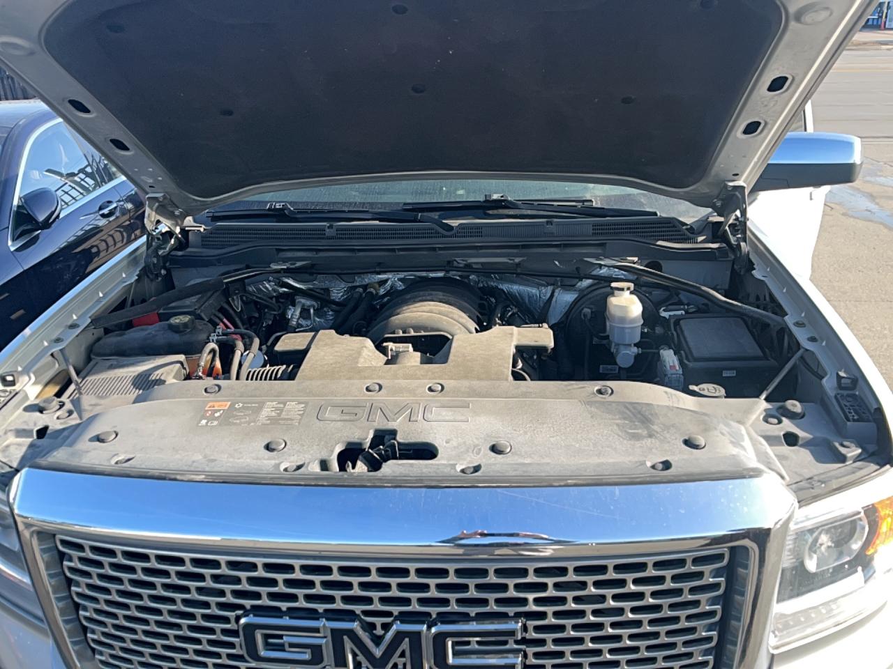 GMC Sierra K1500 Denali Image 9