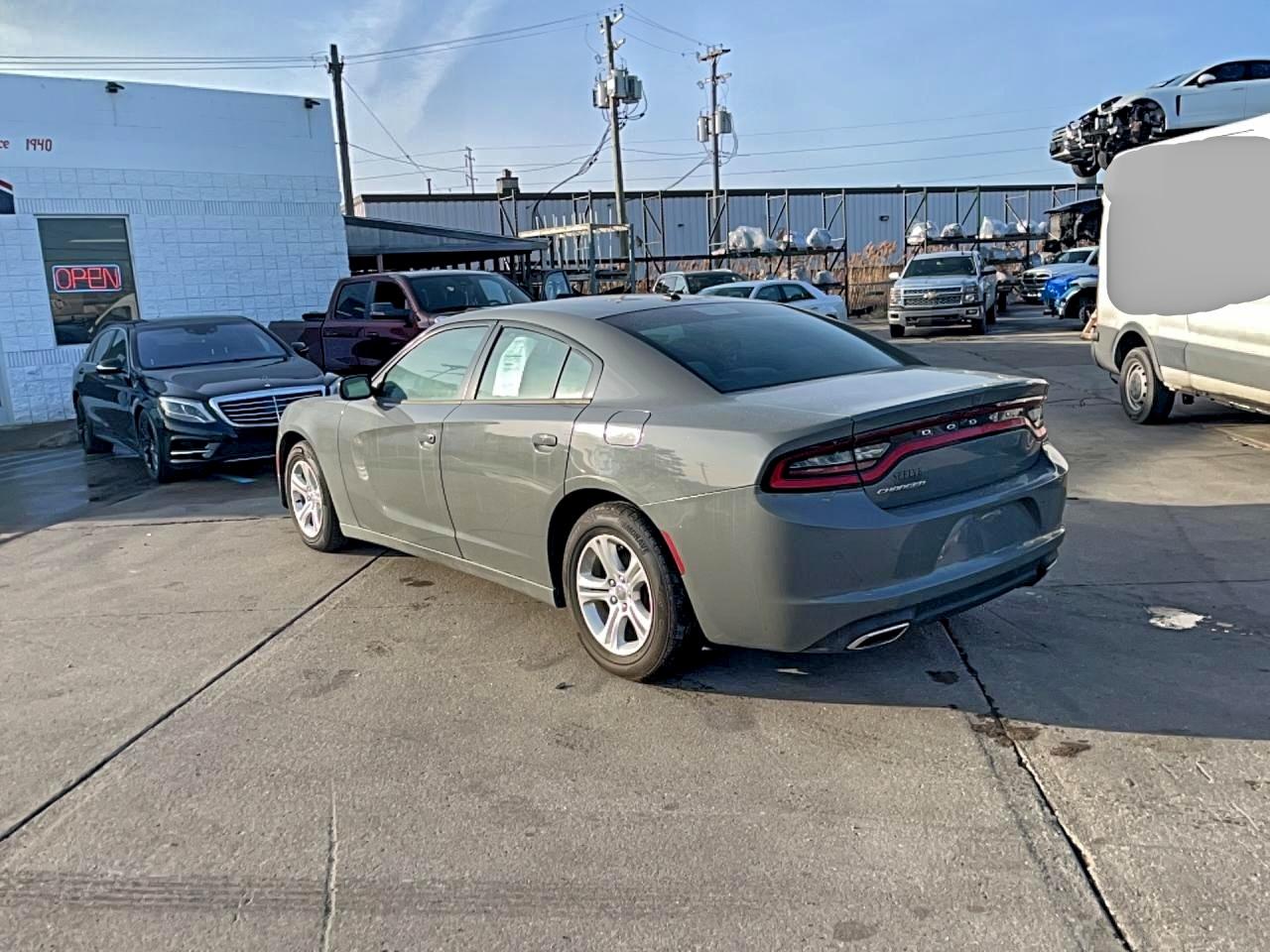 Dodge Charger Sxt Image 3