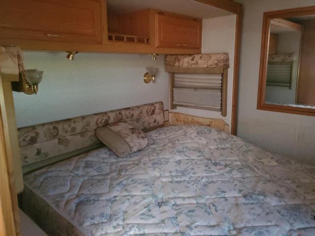 Winnebago Adventurer Super Duty Stripped Chassis Image 7