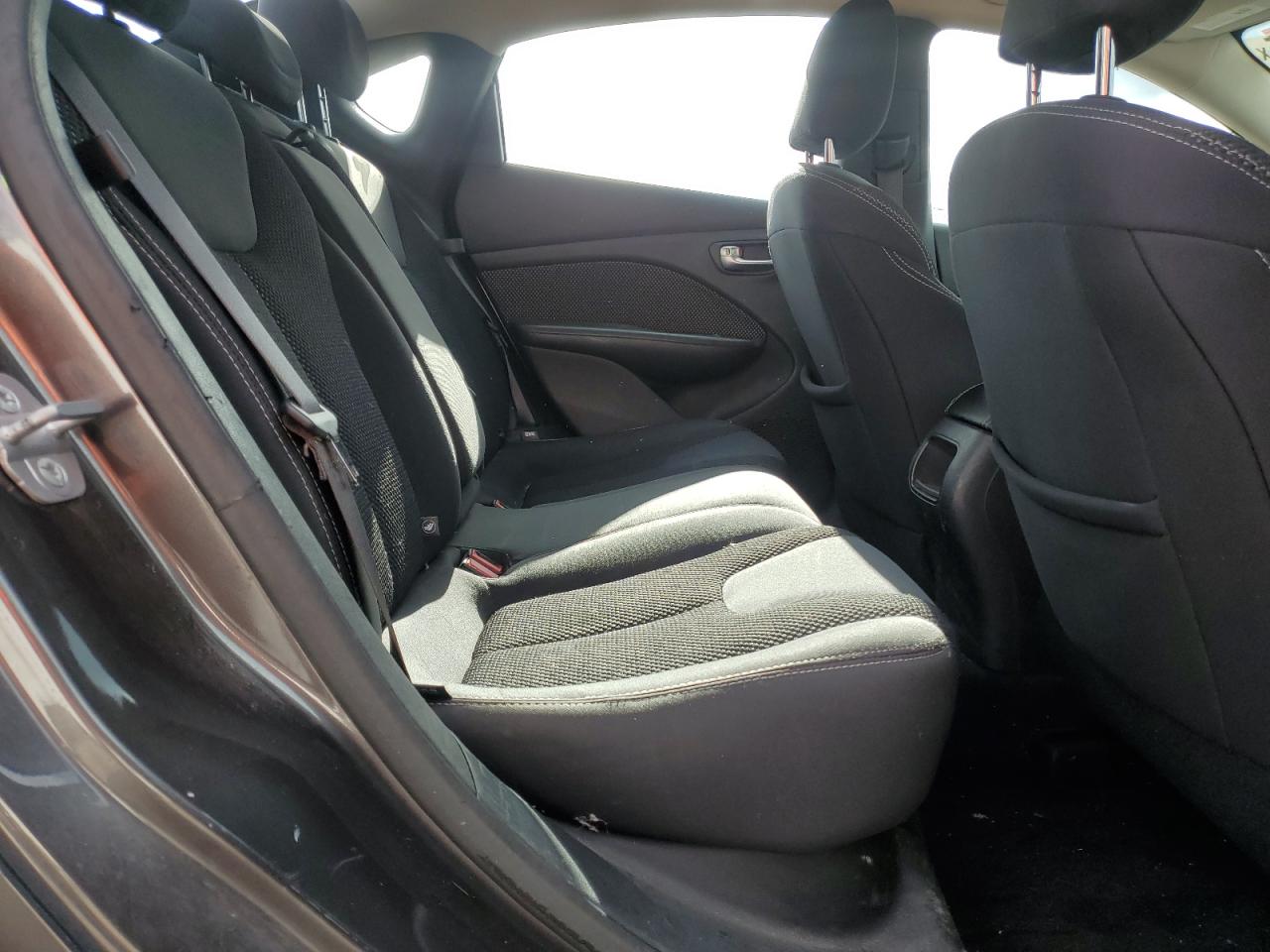 Dodge Dart Sxt Image 9