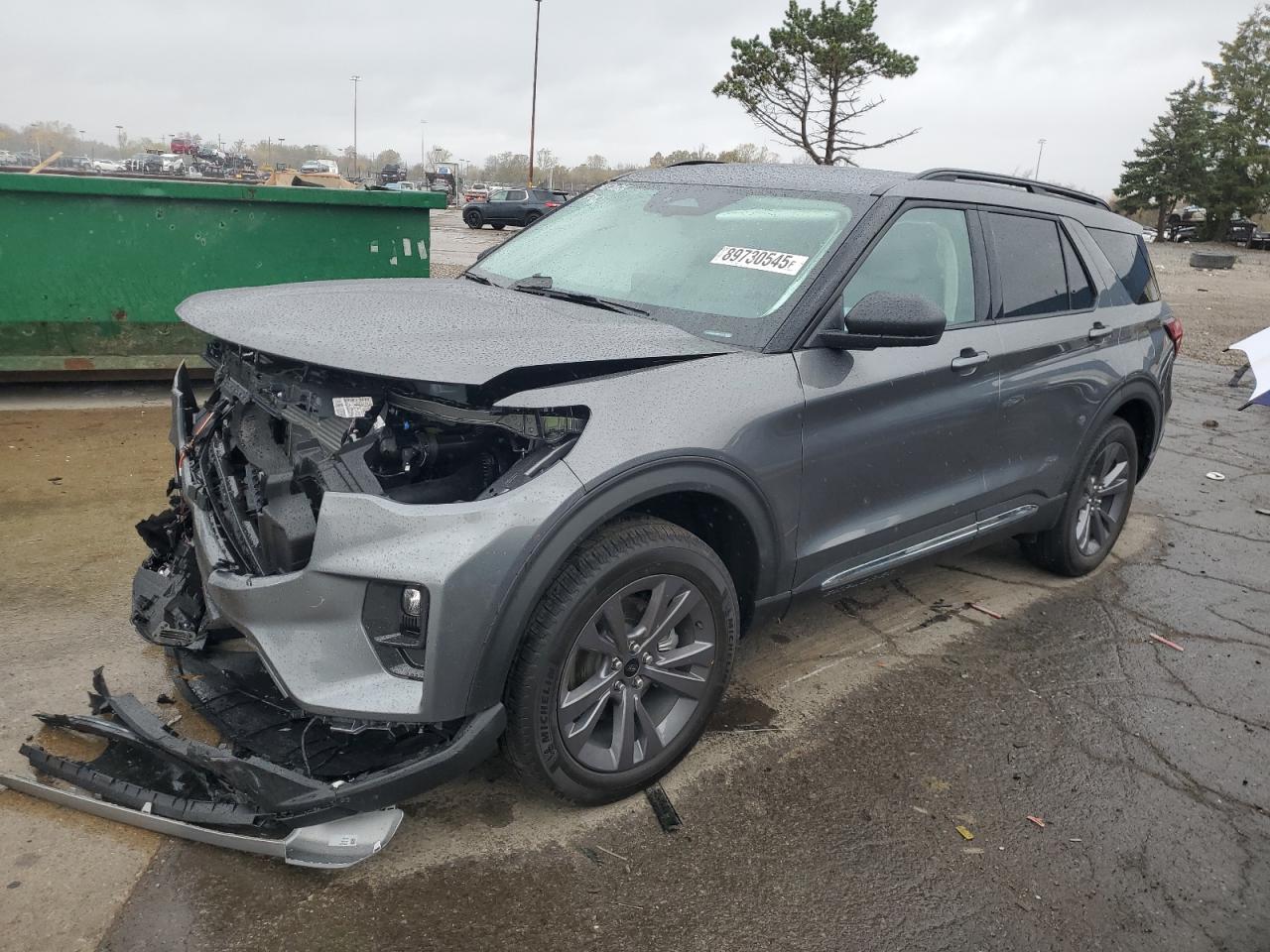 Ford Explorer Active Image 1