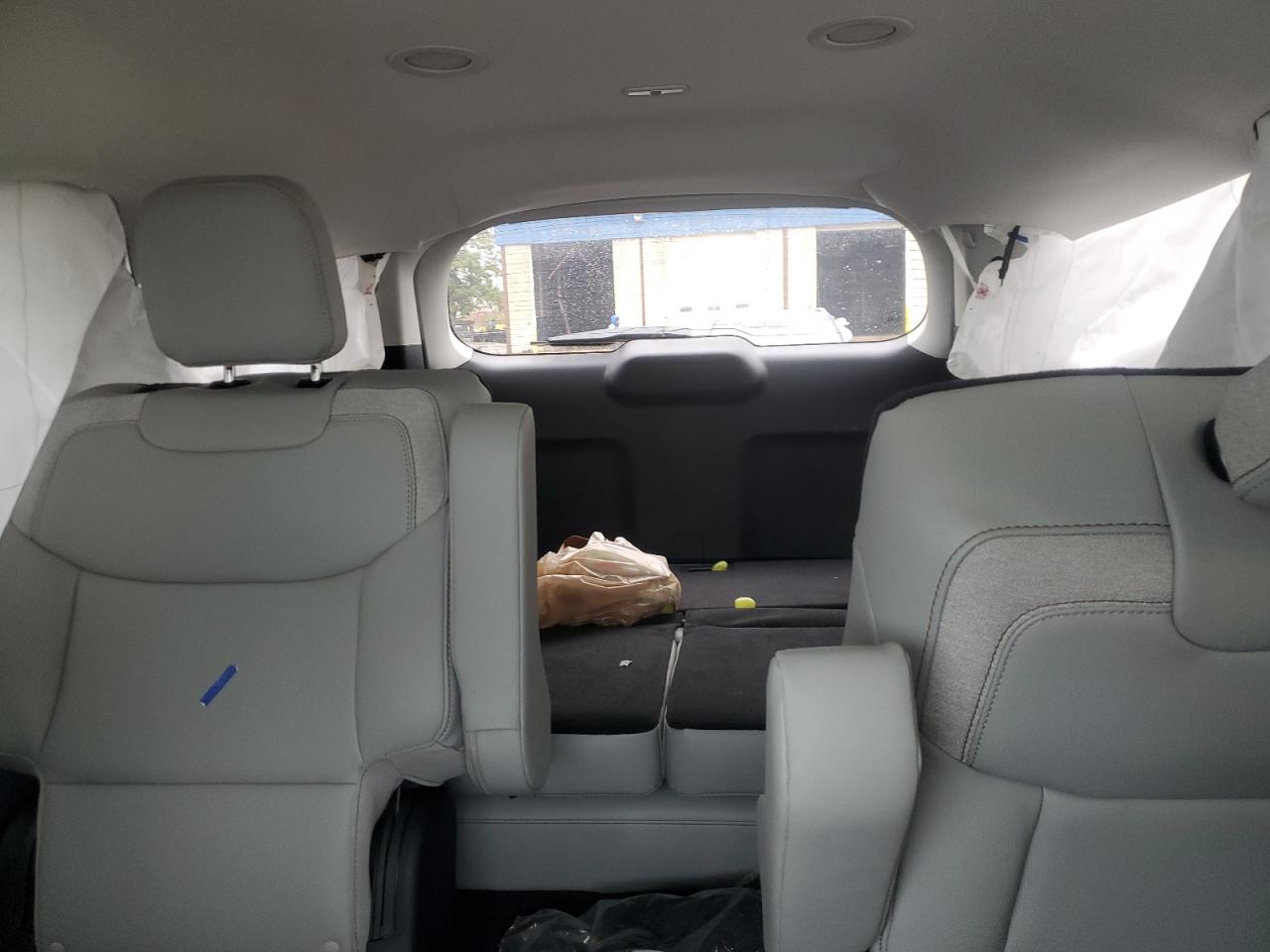 Ford Explorer Active Image 7