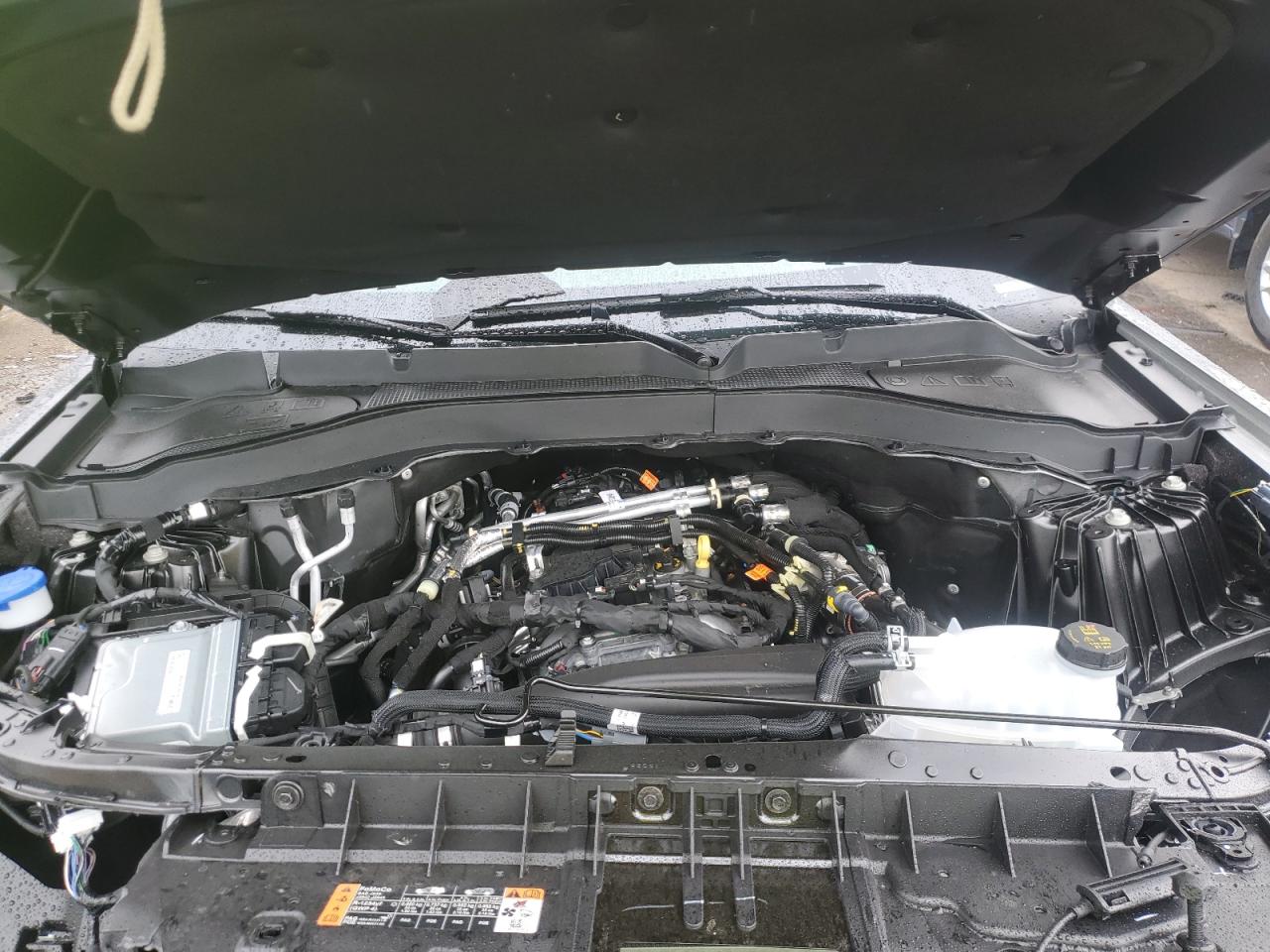 Ford Explorer Active Image 6