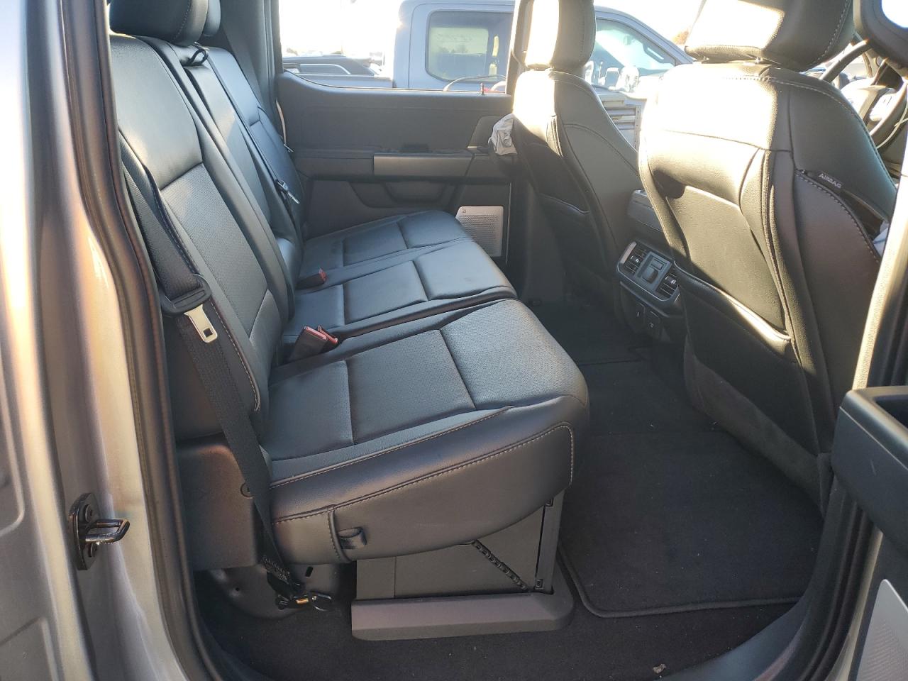 Ford F-150 Lariat Image 6